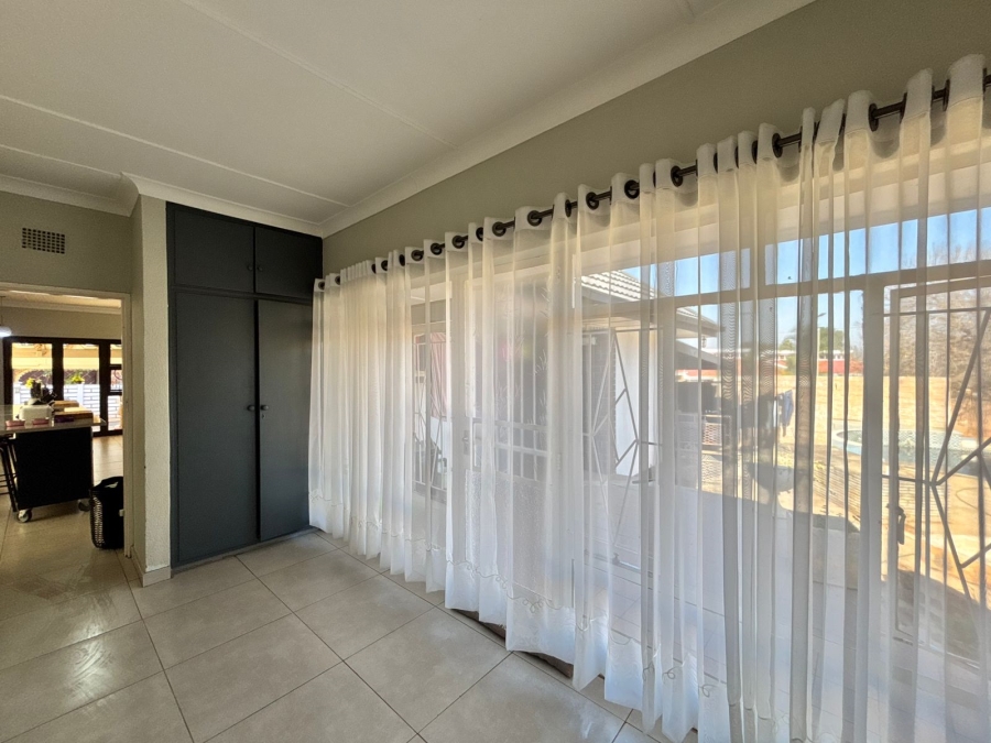 3 Bedroom Property for Sale in Flamwood North West